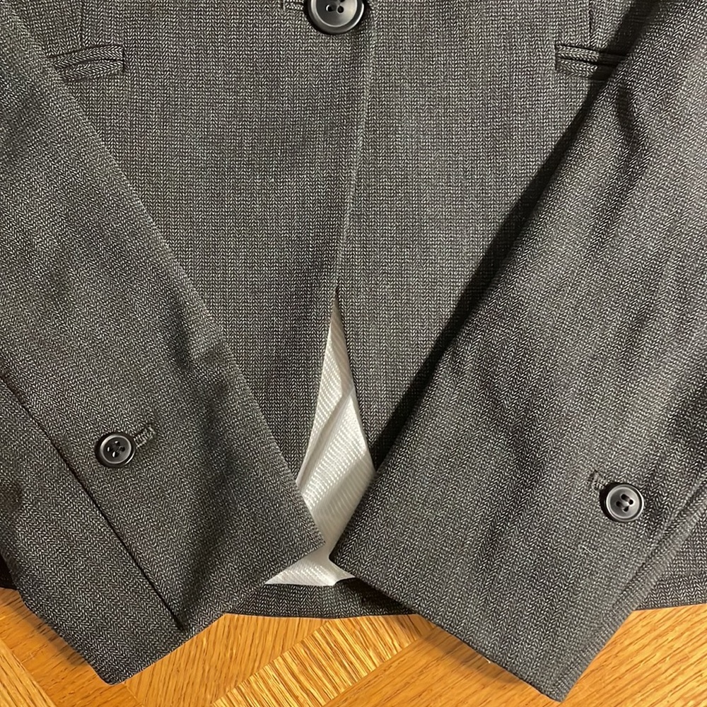 Blazer - Picture 4 of 4
